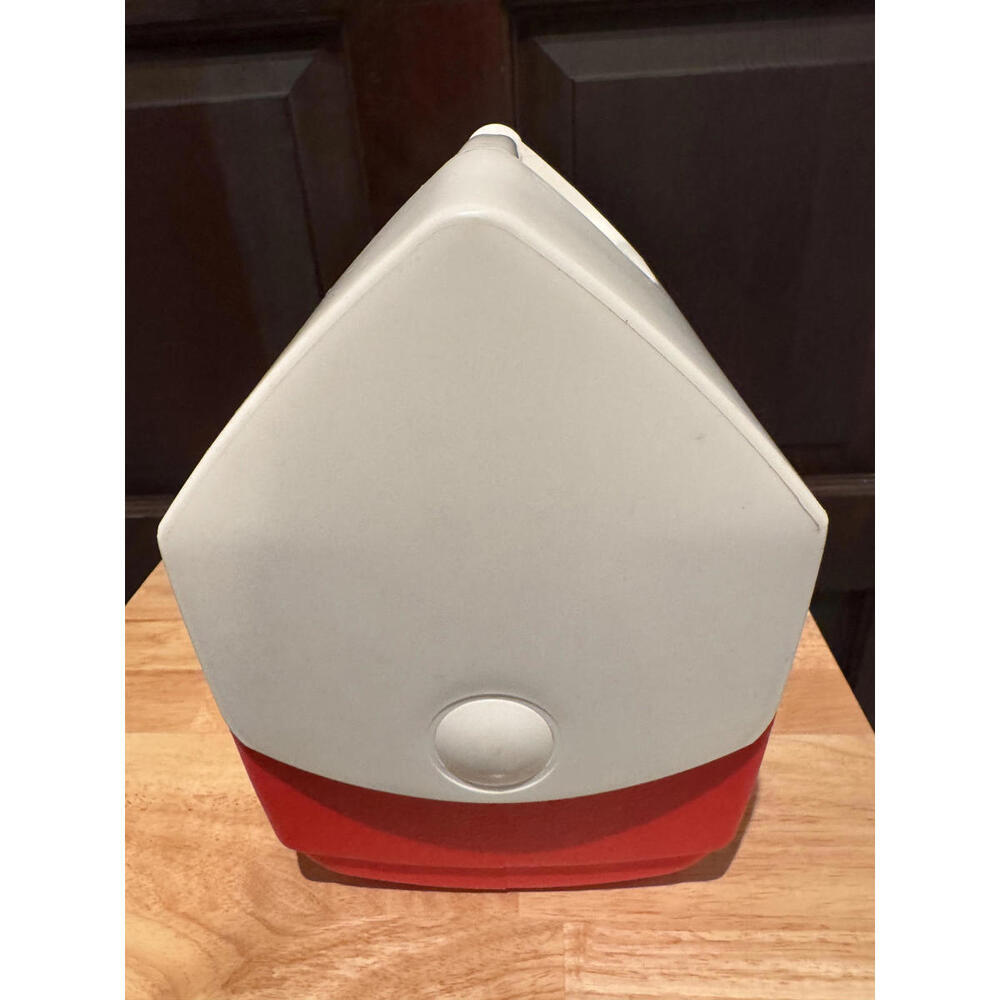 Igloo Playmate Personal Cooler - Red and White - Picture 2 of 5